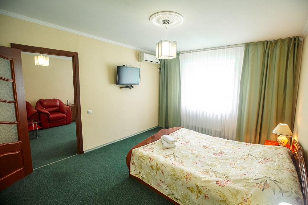 twin room in hotel lido
